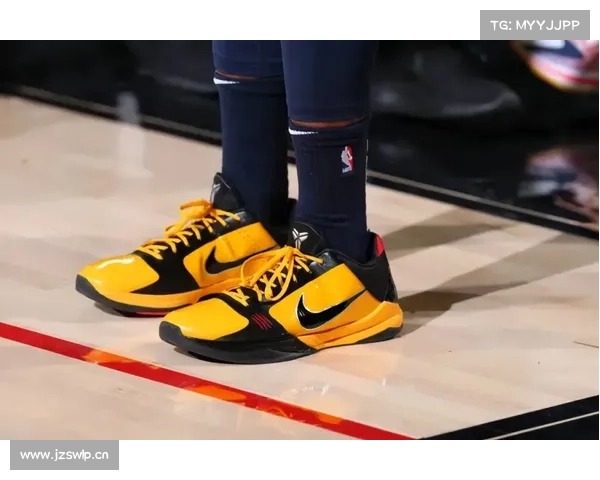 NBA球员上脚:拉塞尔2双李宁球鞋,海沃德2代圣诞配色 NBA球员上脚:拉塞尔2双李宁球鞋,海沃德2代圣诞配色
